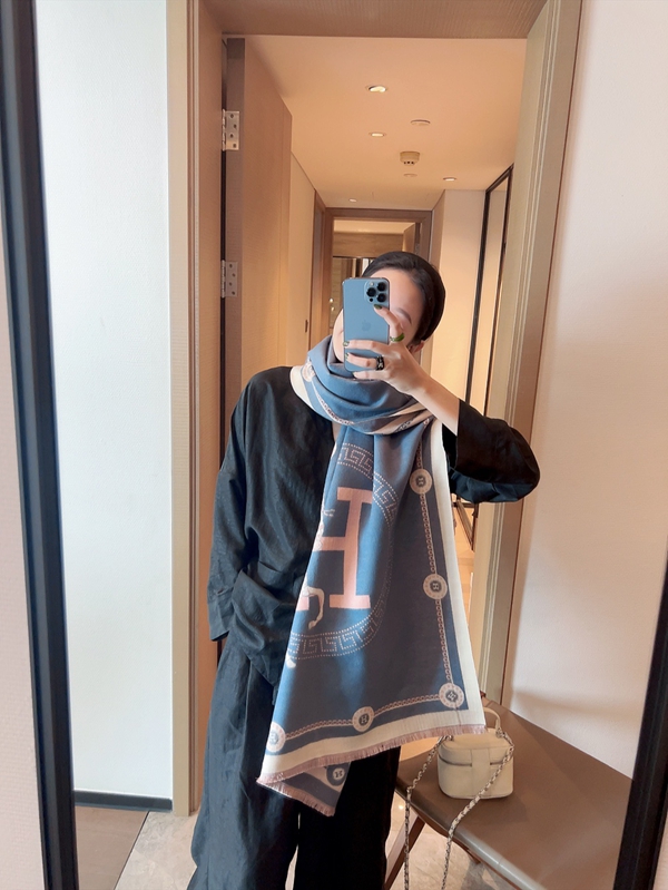 ブランドマフラー正面デザイン